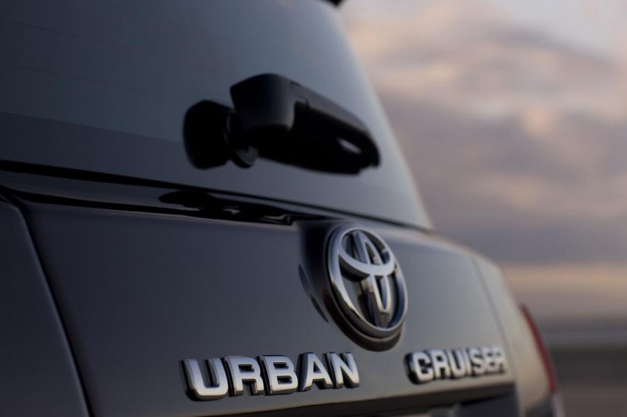  Toyota Urban Cruiser 2009 года  (фото 10 из 113)